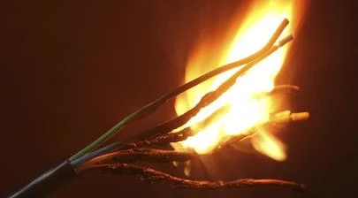 Фото Пожаробезопасные кабели сохраняют работоспособность при воздействие открытого пламени